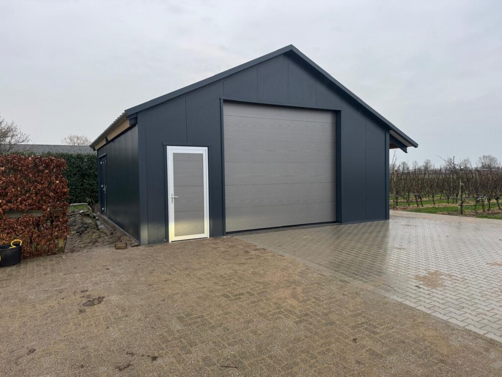 Moderne schuur in Rossum